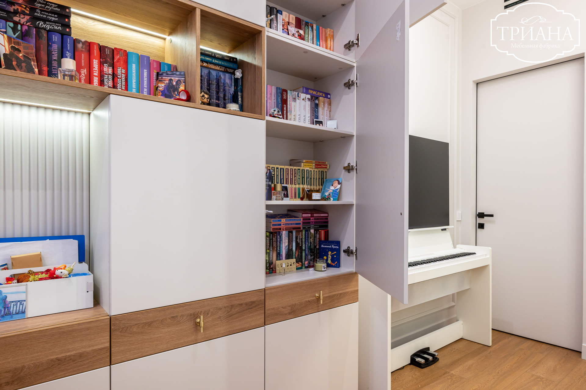 Открытые книжные полки и шкафы в детской